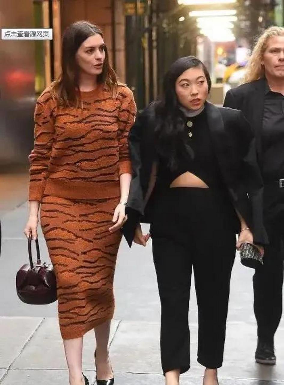 gif创作人# 《尚气》女主奥卡菲娜,官方身高1米55,不知道虚报了没有