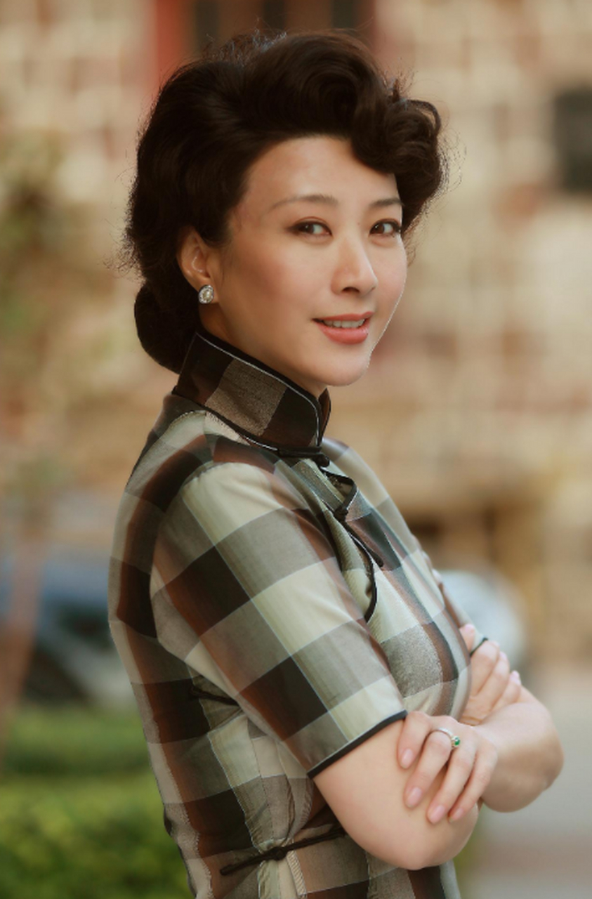 80年代,演员王静曾凭借入圈第一部作品《竹林街15号》,成功获得"