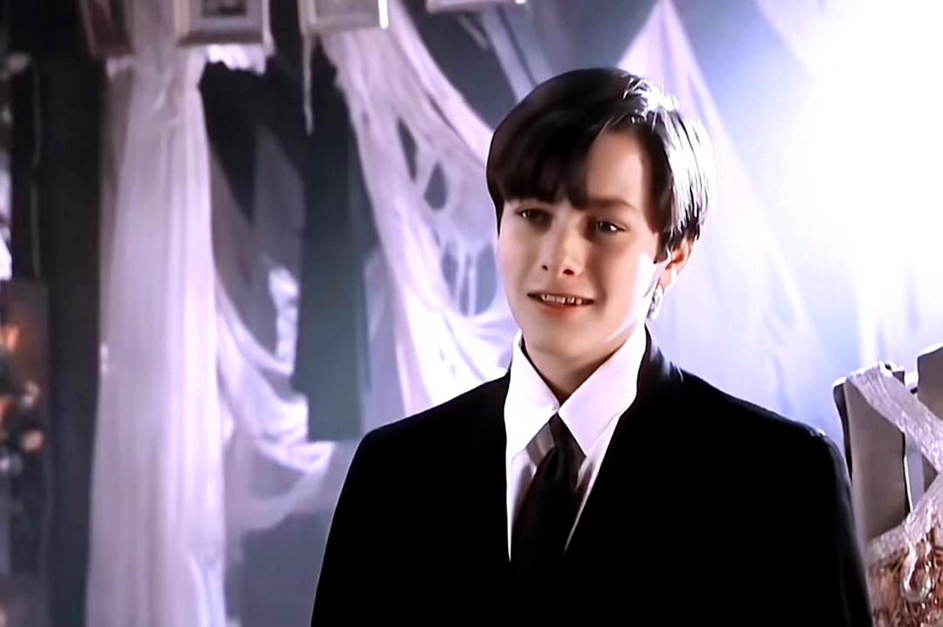 爱德华弗朗小时候相貌出众,但长大后发福了.