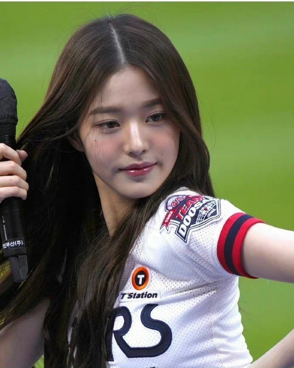 生图之下的张元英