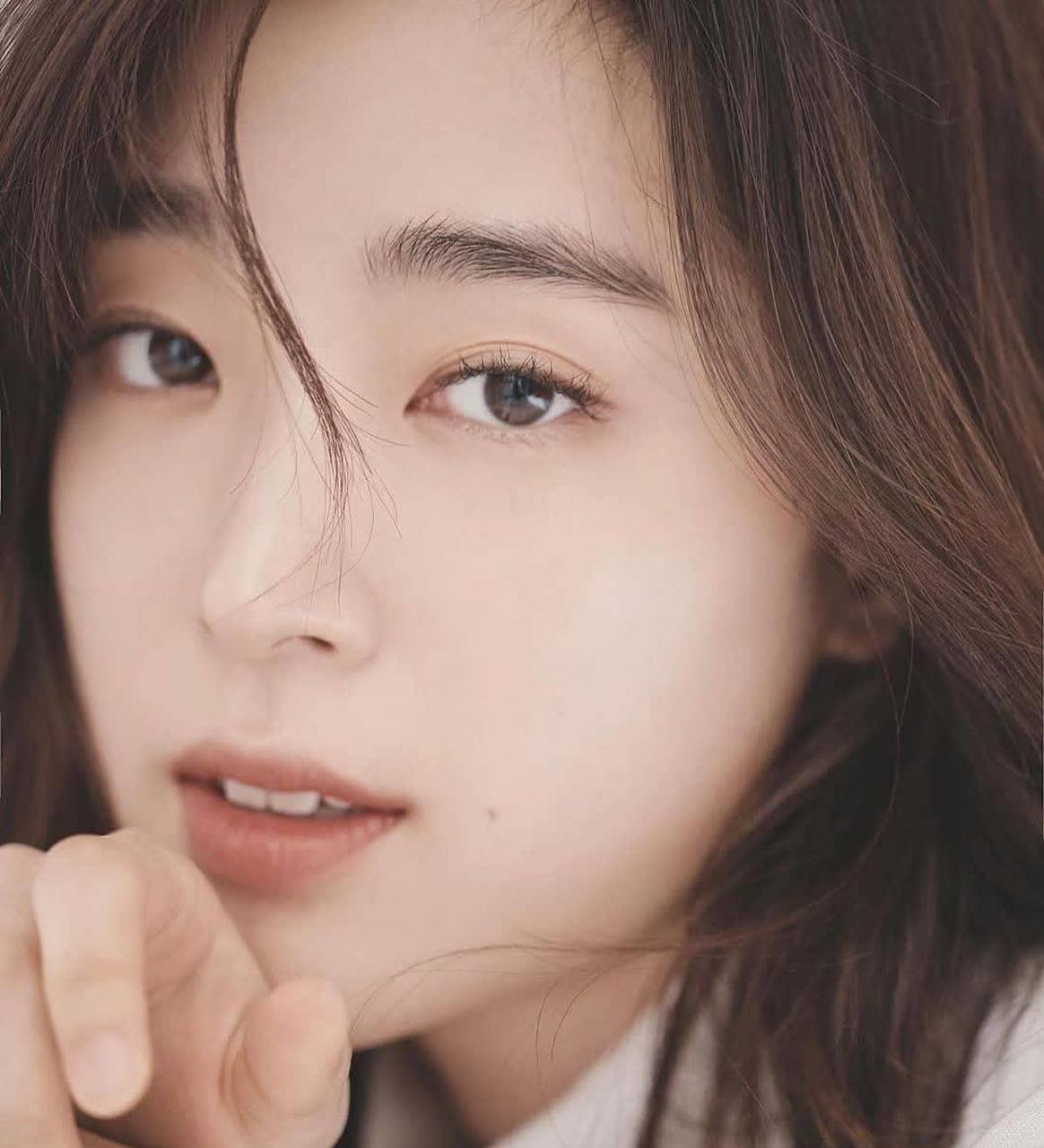 韩国女演员崔成恩穿搭漂亮 网友们看过她参演过哪些作品可评论关注