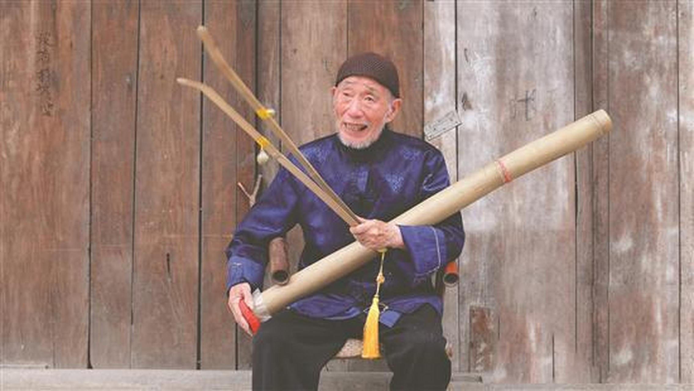 利川竹琴,是一种主要流传于利川市的民间说唱艺术活动