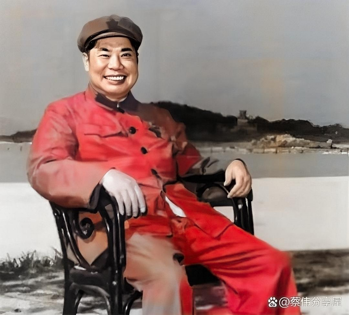 杨德志:无私的革命英雄杨德志,湖南人,中国人民解放军开国将领,功绩