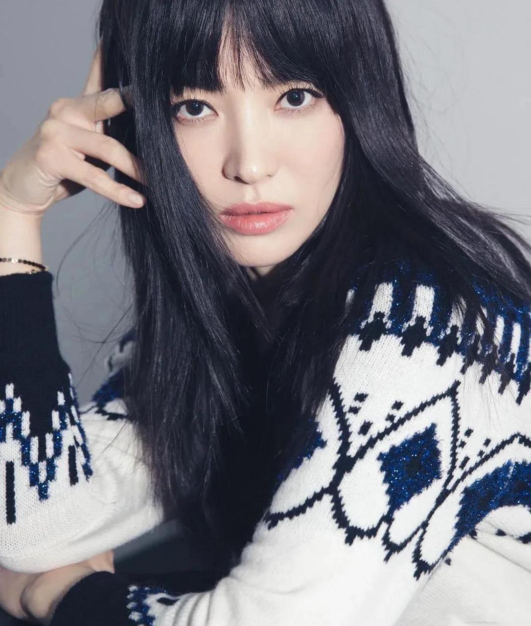 宋慧乔又换新发型了?