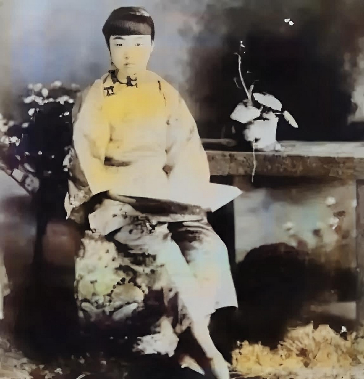 端庄的女子是罗一秀伟人的第一任妻子! 年轻的时候因为家族的安排!