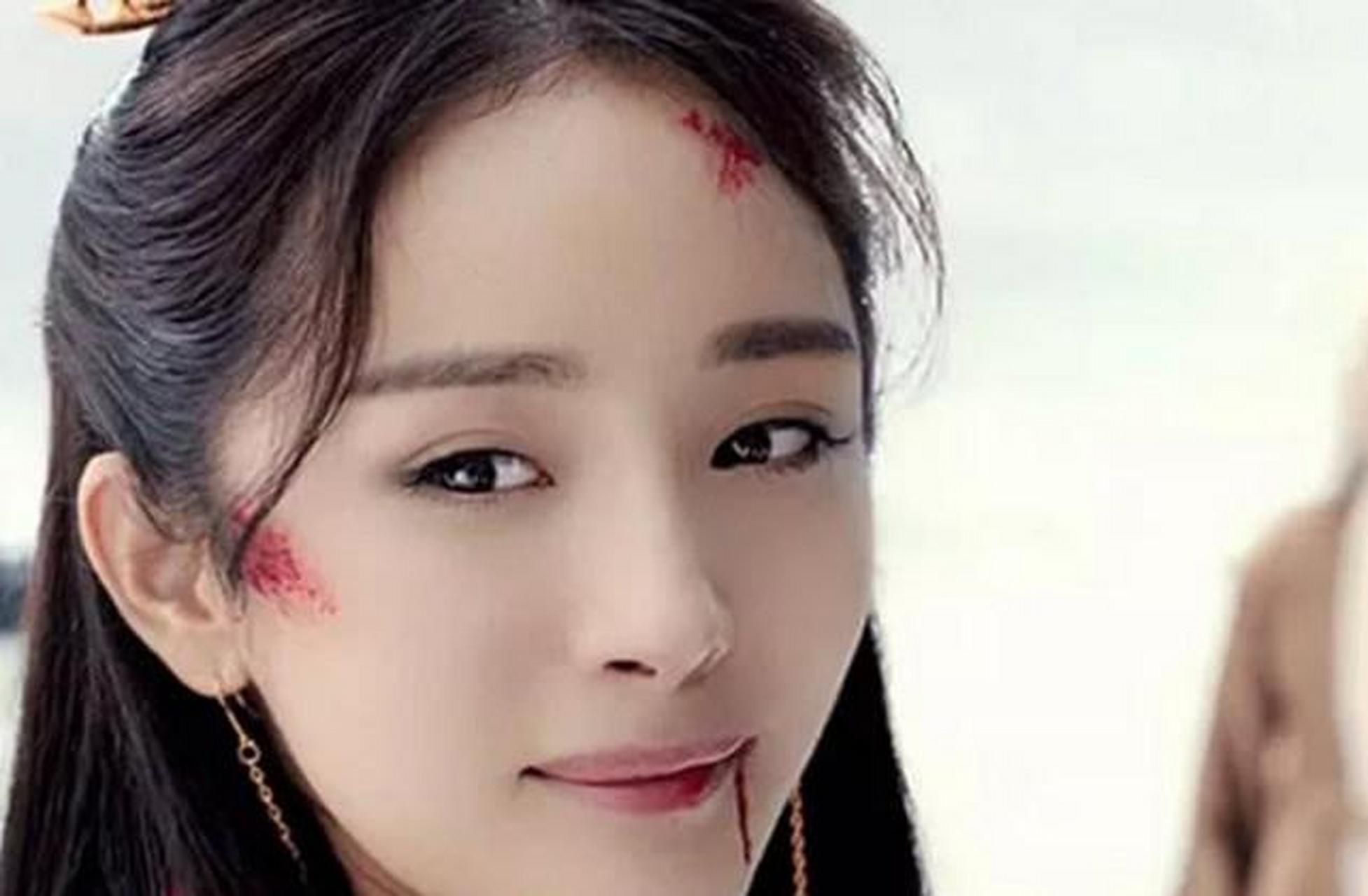 gif创作人# 扶摇中杨幂的4次受伤,每一张都好美,最后一张看的心 !!