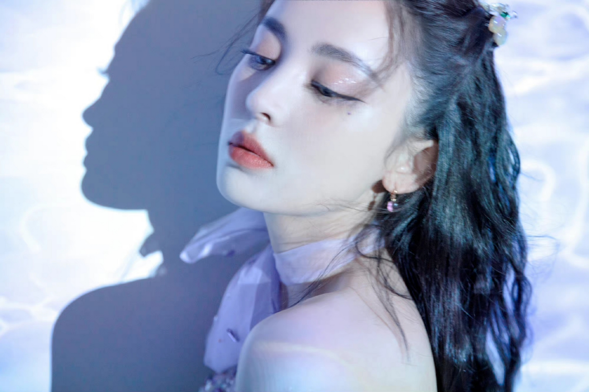 我肯定不准你没有看过古力娜扎纯欲系侧颜啦[偷笑][偷笑][偷笑][偷笑]