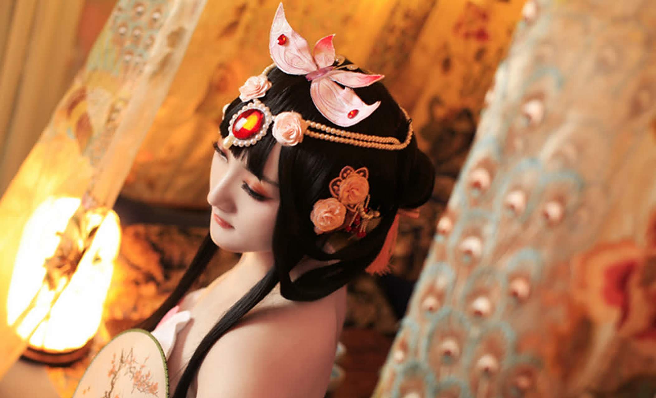 cos show#《王者荣耀》"花园梦"版"甄姬"令人敬佩的cos,小天使就像