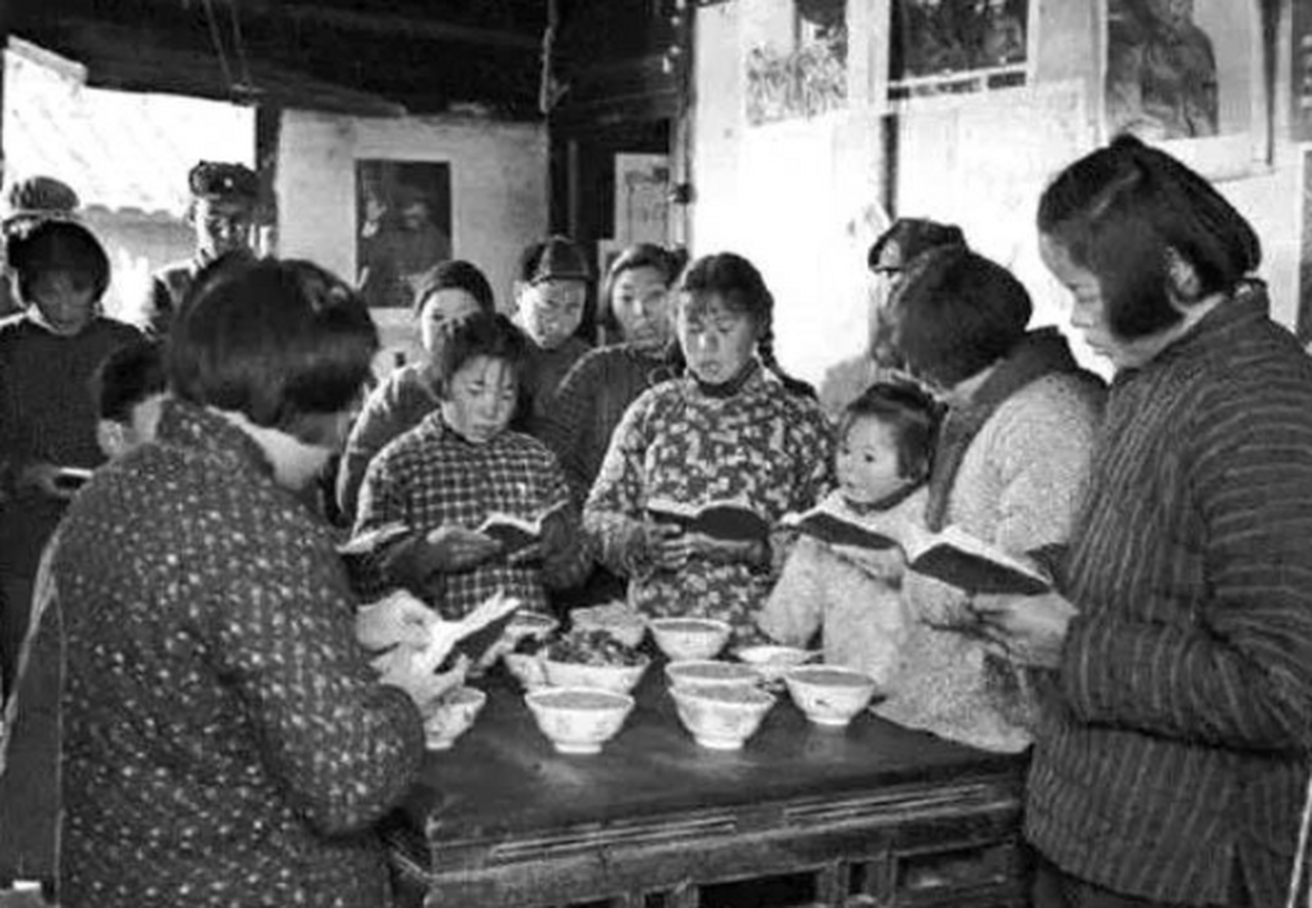 今天再来说说上世纪60年代的春节,当时的人们是怎么过年的