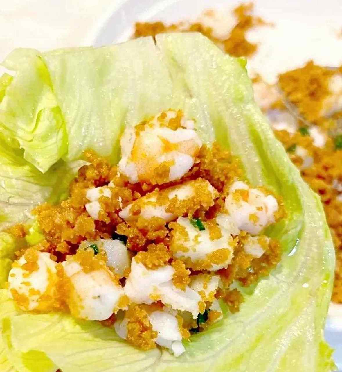 在台湾餐馆吃的一道菜—生菜虾松,这是我第一次吃!