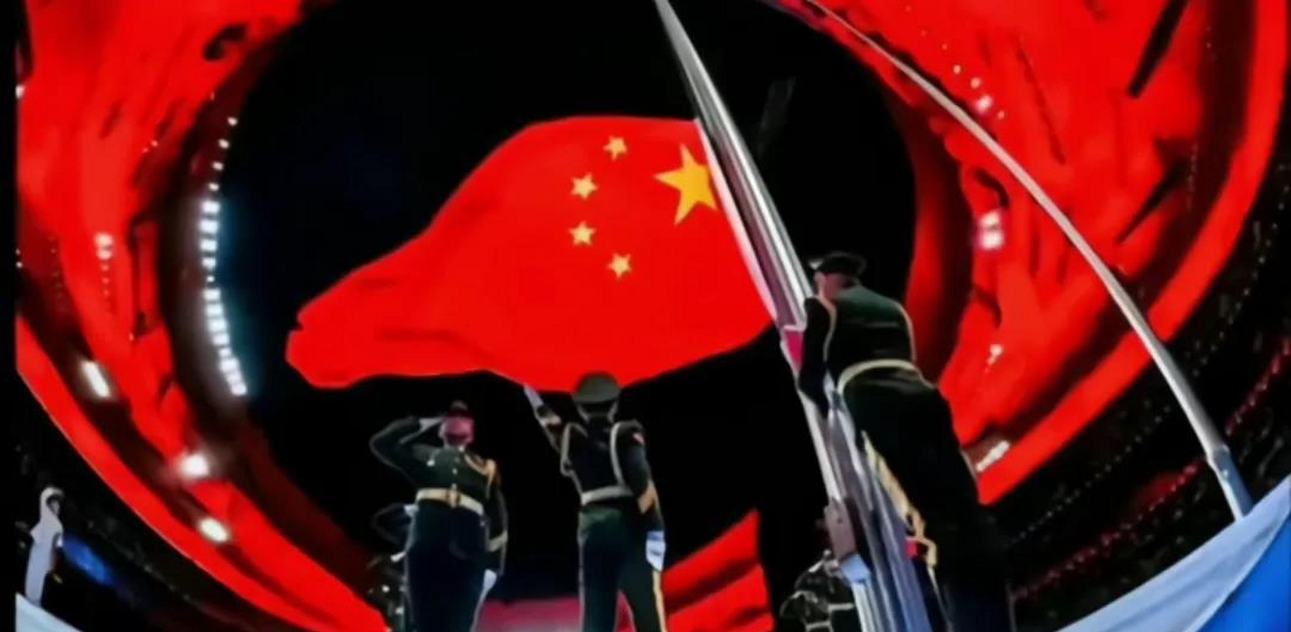 法新社:是的,我双手高举起相机拍的[机智][机智][机智]战忽局摄影师不