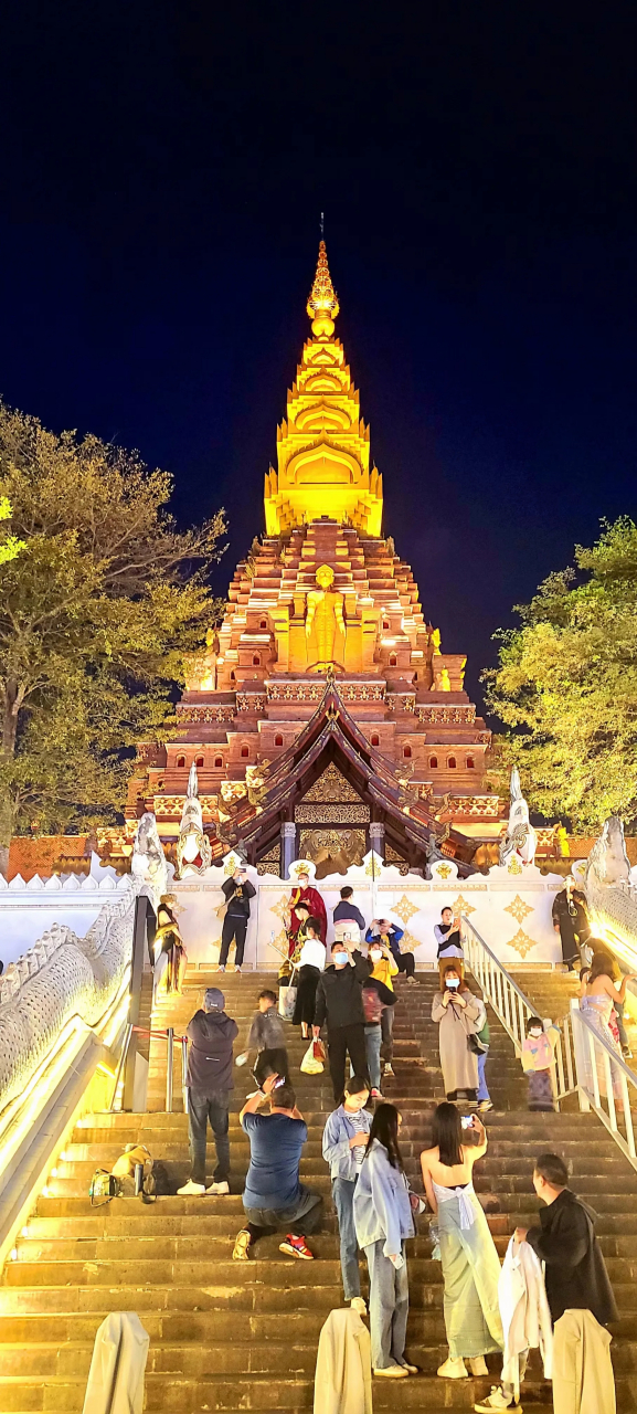 西双版纳告庄西双景湄公河星光夜市真热闹#西双版纳