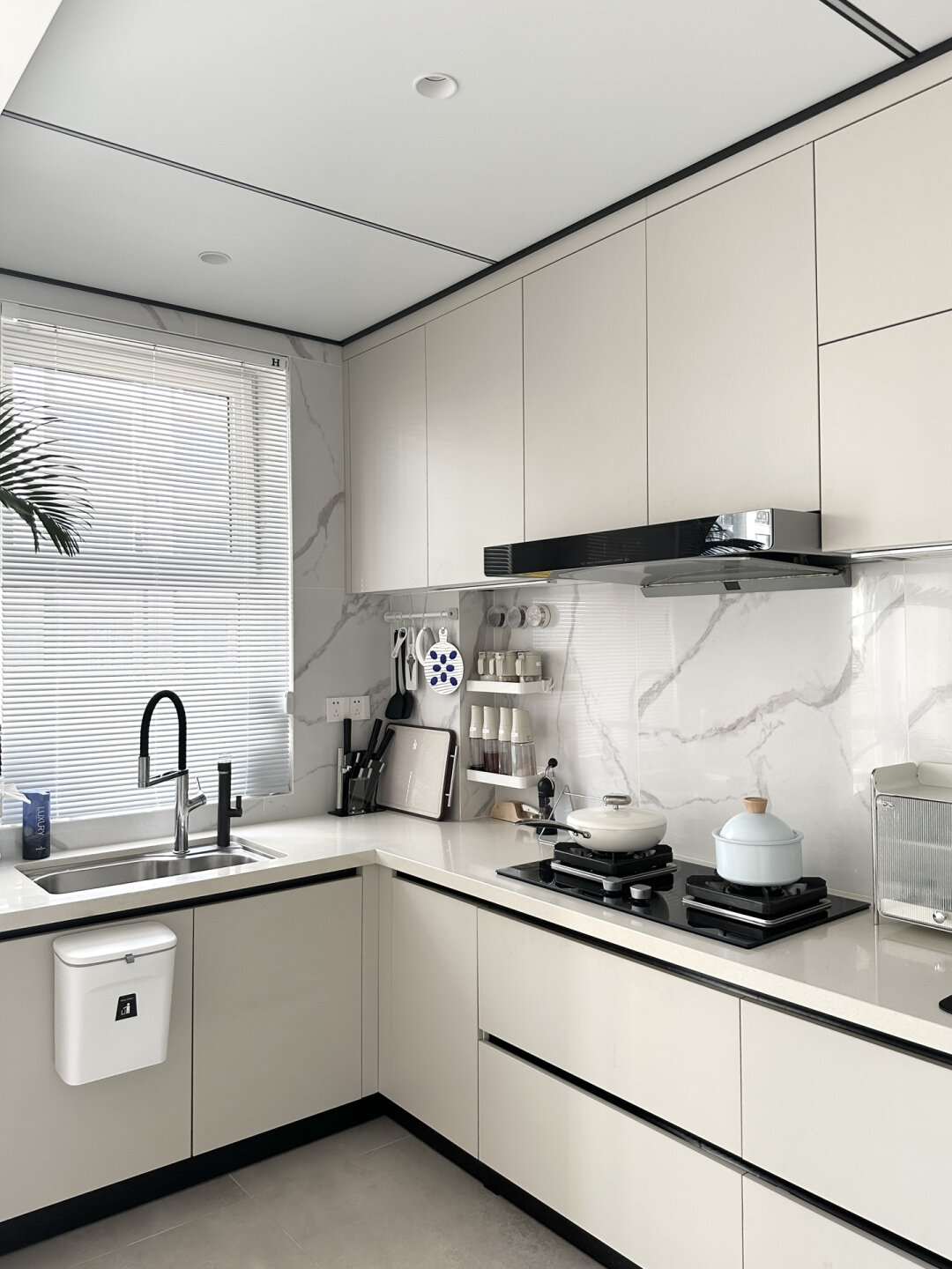 蜂窝大板效果图厨房蜂窝大板吊顶效果图厨房蜂窝板吊顶厨卫吊顶图片