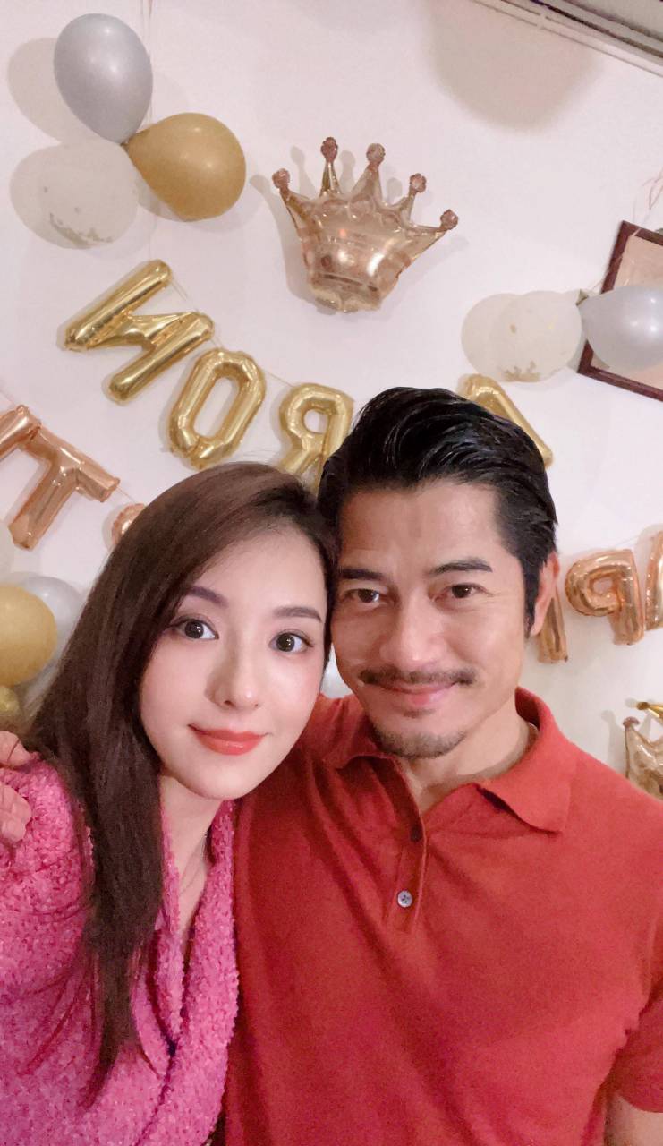 【郭富城方媛女儿近照】 方媛和女儿一起去看郭富城的澳门演唱会,女儿