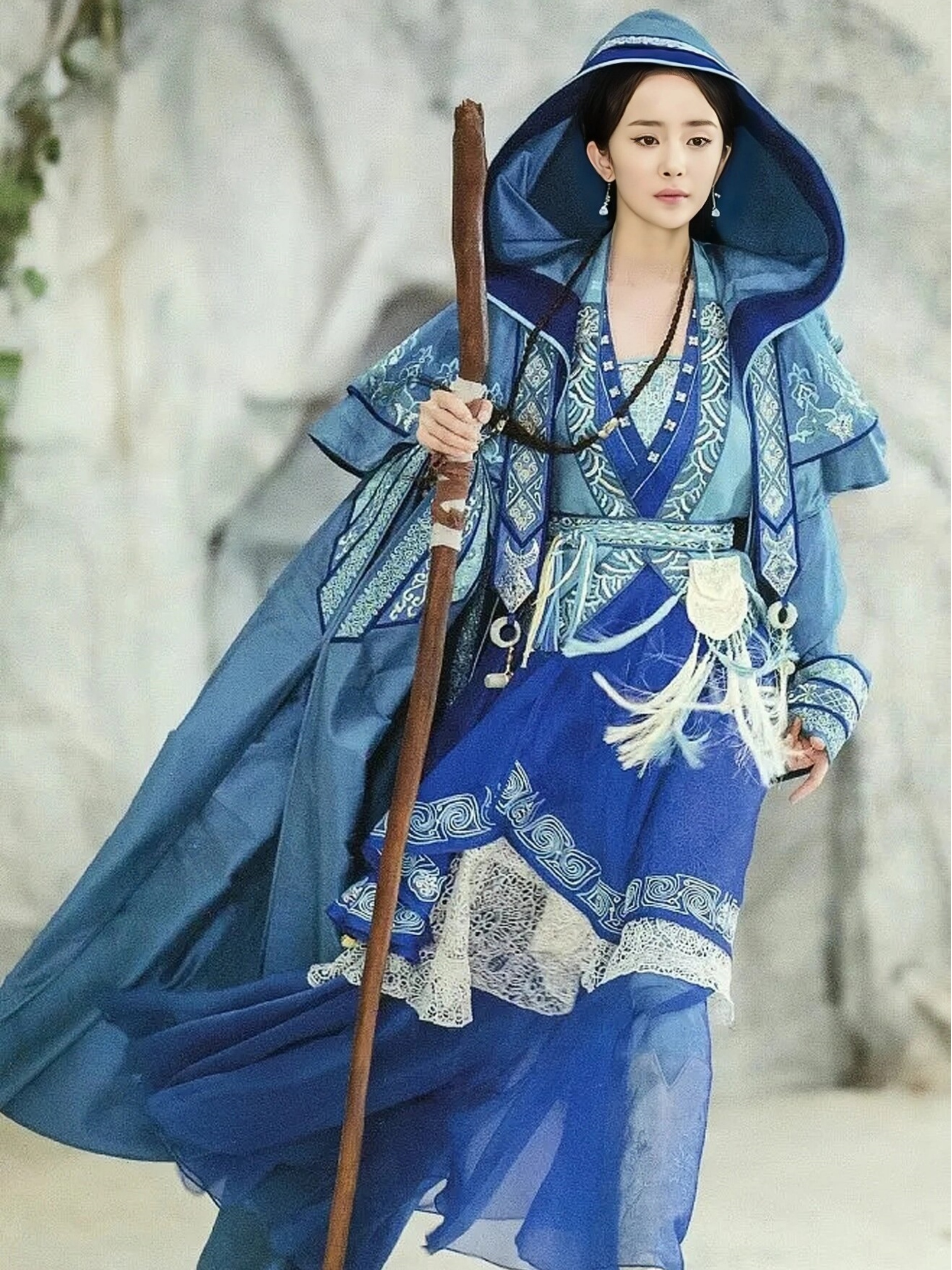 剧名:《古剑奇谭》 主演:杨幂,马天宇,乔振宇,钟欣潼 类型:古装,仙侠