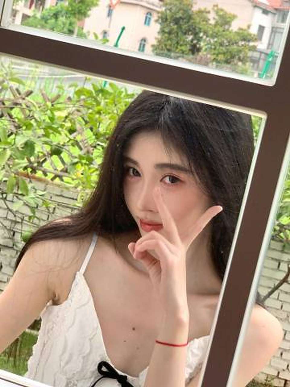 鞠婧祎微博晒照# 鞠婧祎微博分享自己近照,美翻了.