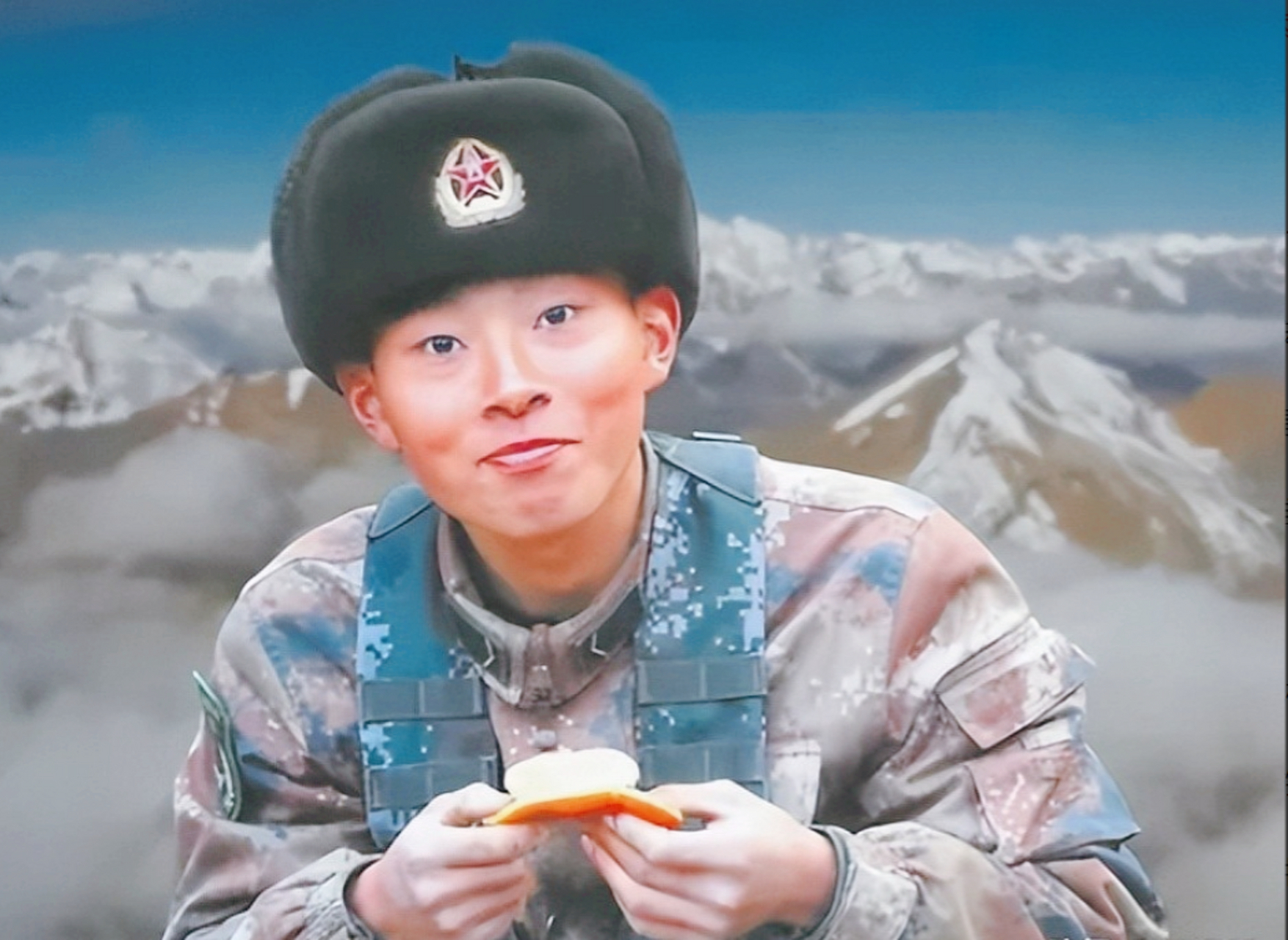 "2020年中印边境,我军战士陈祥榕,面对几名印度军人的嬉笑挑衅,虽心生