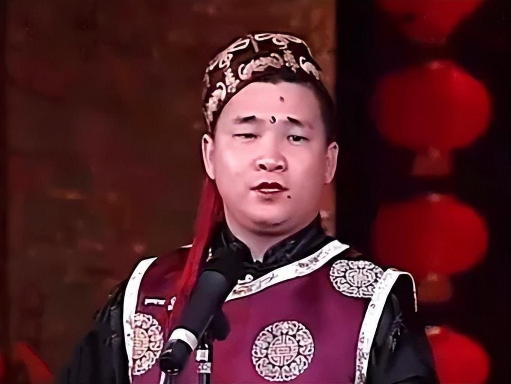 孙小宝是一个备受争议的人物,他的"落寞史"更是备受关注.