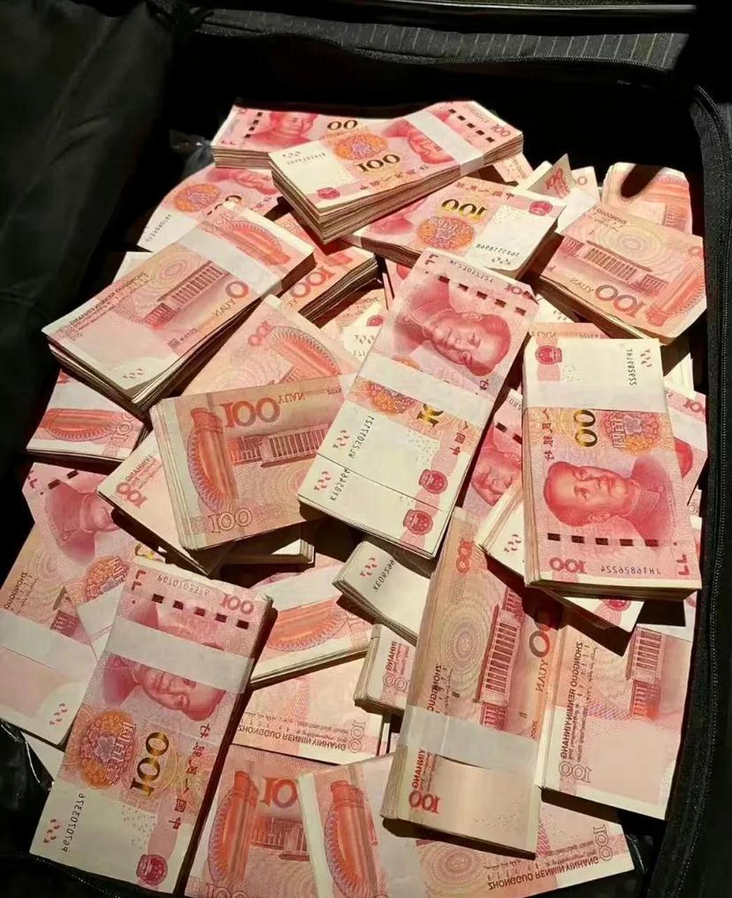 【琅河财经】要解决目前老百姓存了几万亿的钱不想花的窘境其实有一个