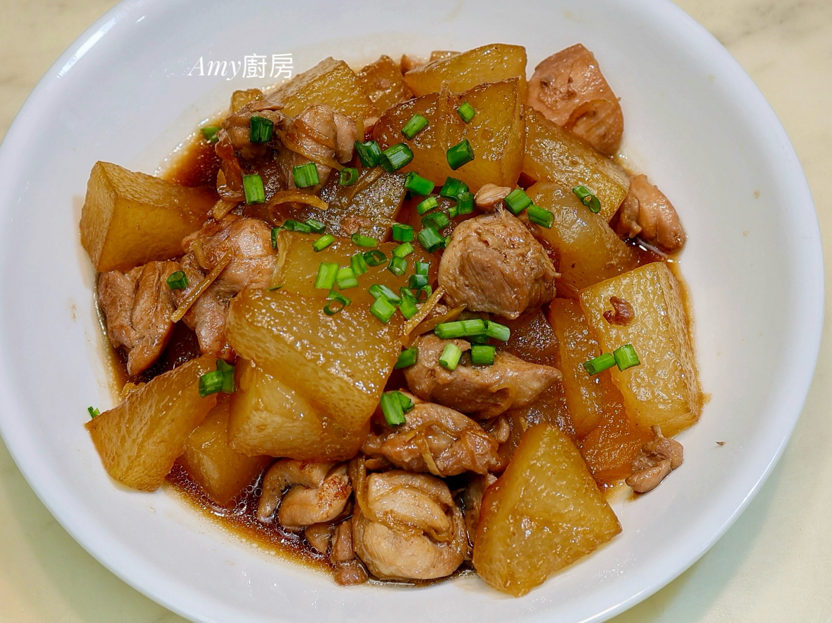 标题:大厨教你做冬瓜烧鸡,营养丰富,口感出众,让人胃口大开  亲爱的