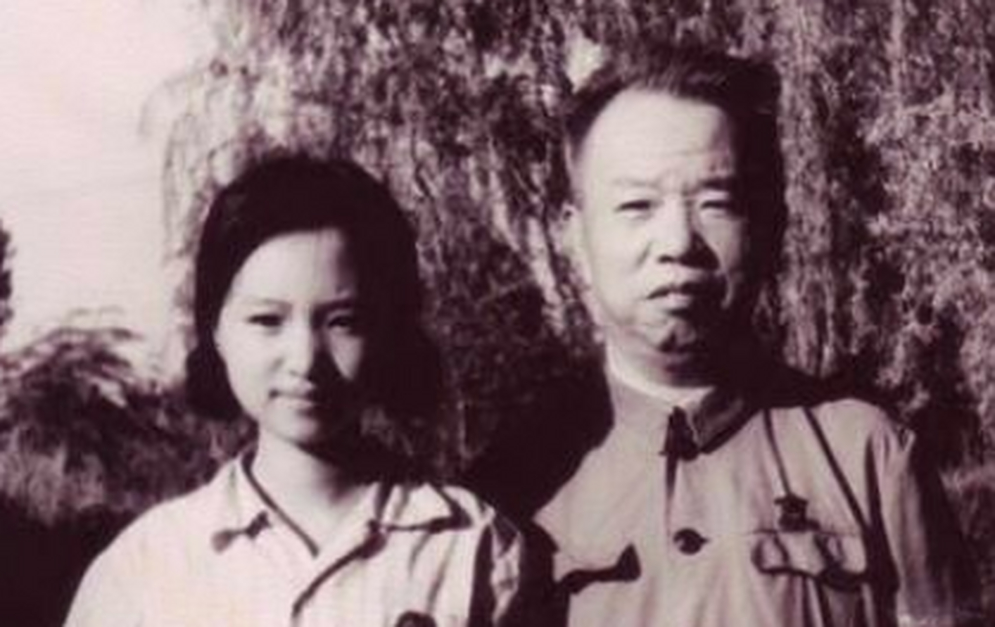 [婚礼上,许世友枪击新娘 1943年春,许世友与田明兰(田普)举行了婚礼.