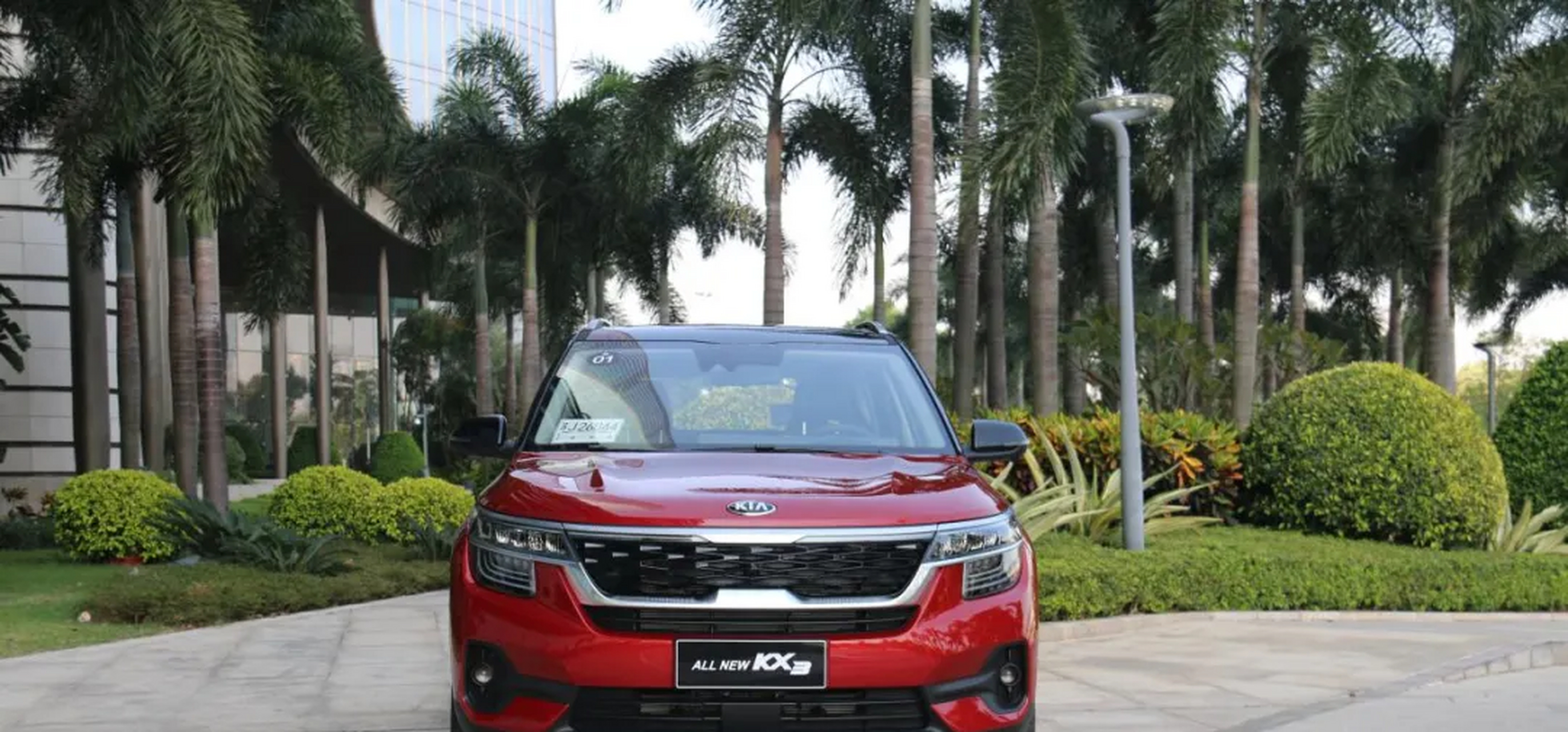 车身尺寸上,全新一代傲跑的长宽高分别为4345/1800/1645mm,轴距为2630