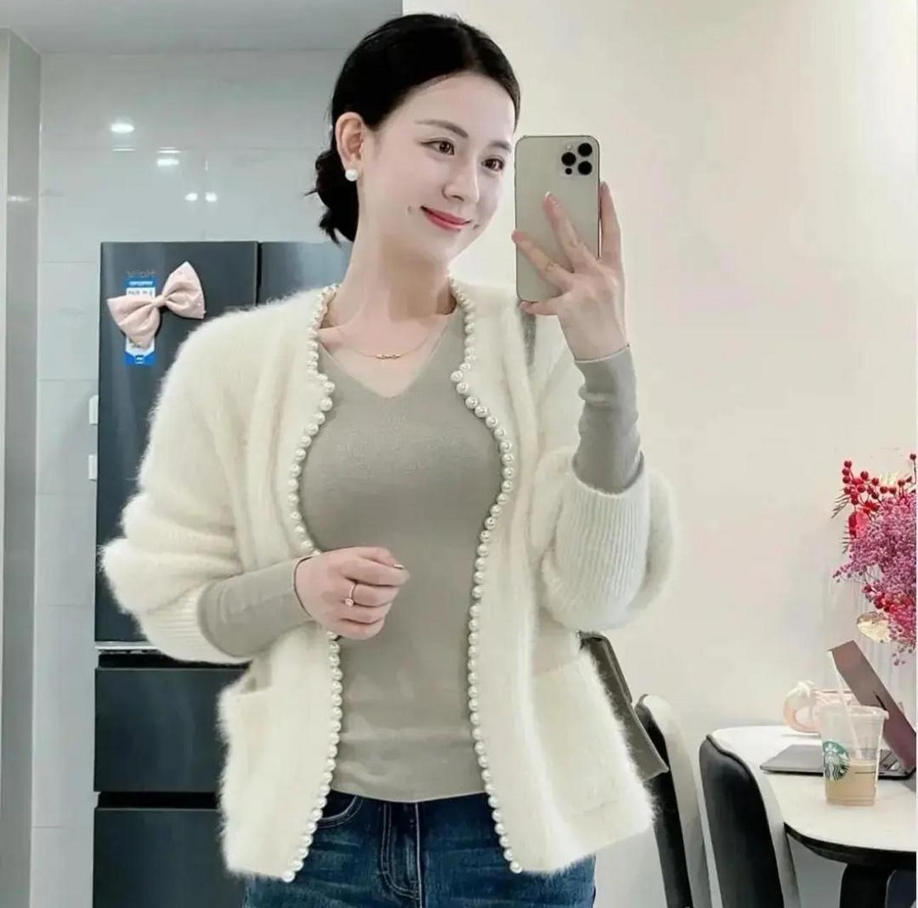 网友:虽然30岁了,但是也要爱美,自拍一下![大笑]