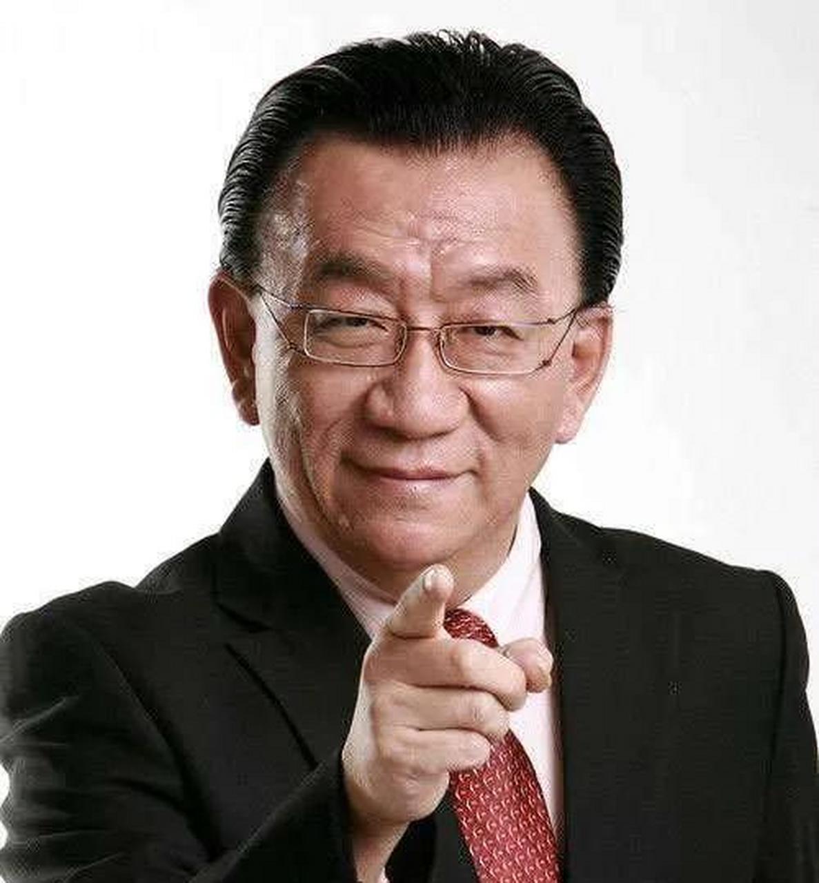 百家号星火计划# 相声演员荆林野真敢说,一句话道出了侯耀华和郭德纲