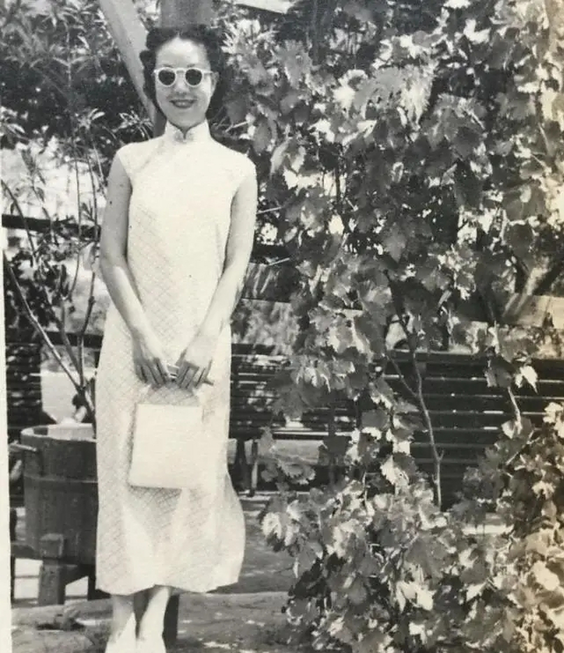 叶挺将军夫人李秀文长得真美,不愧是当年的校花.