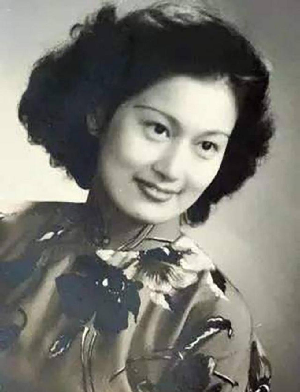 20岁出头的钱秀芬是一名有着倾国倾城之姿的女子,可就因为这美貌绝伦