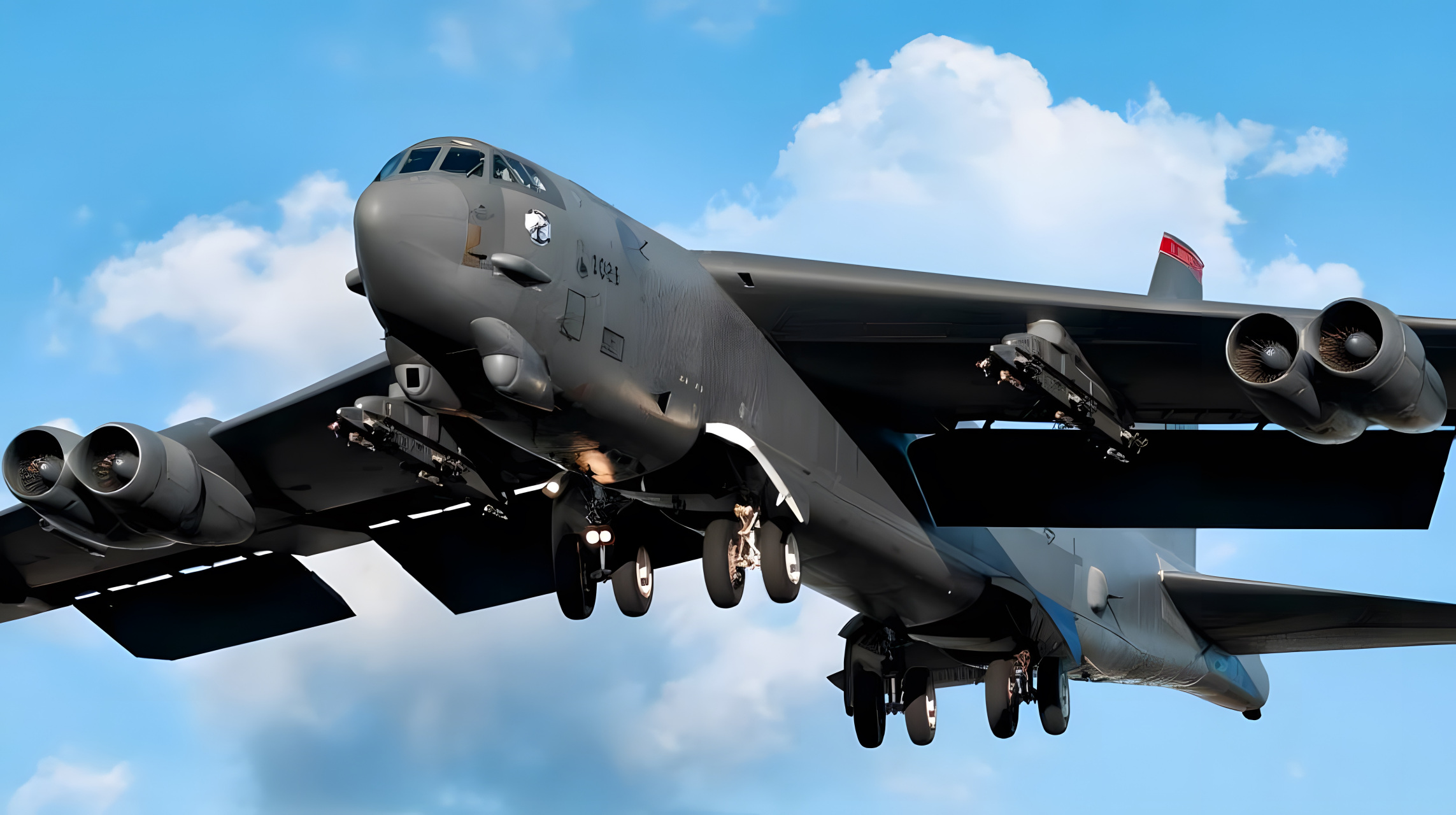b-52h:b-52"同温层堡垒"构成美国轰炸机库的主力.