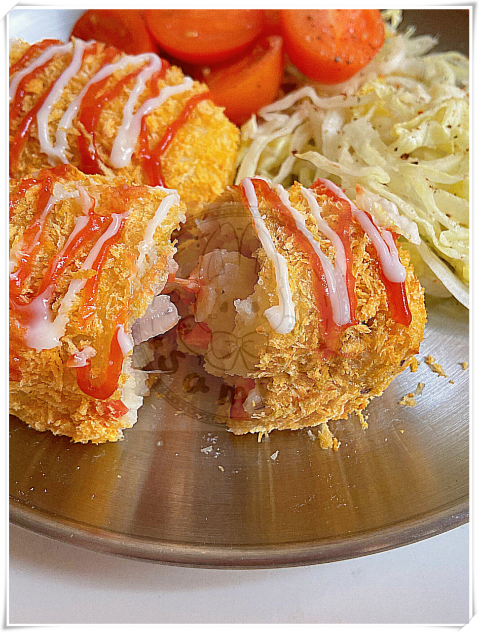 无油低脂|美味日式可乐饼  可乐饼是一道外酥里嫩的美食,尽管其中并没