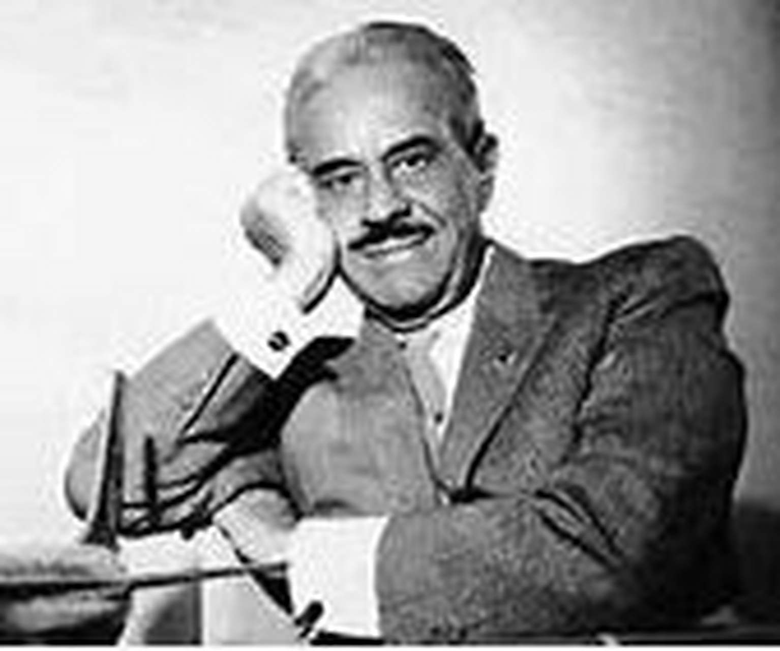 【历史上的今日】1986年7月14日 流线型设计先驱洛伊去世  1986年7月