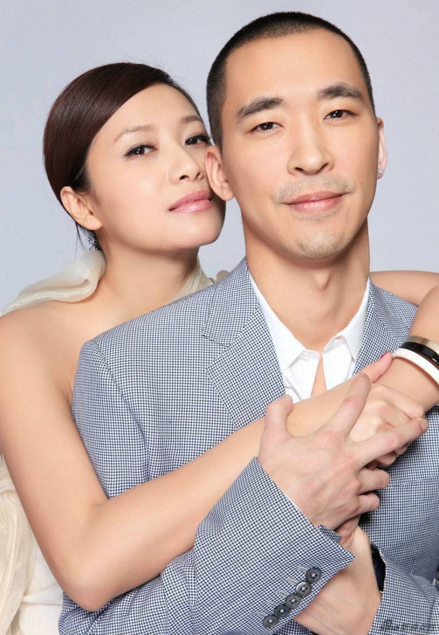 徐静蕾30多岁的时候,跑去国外冻卵.