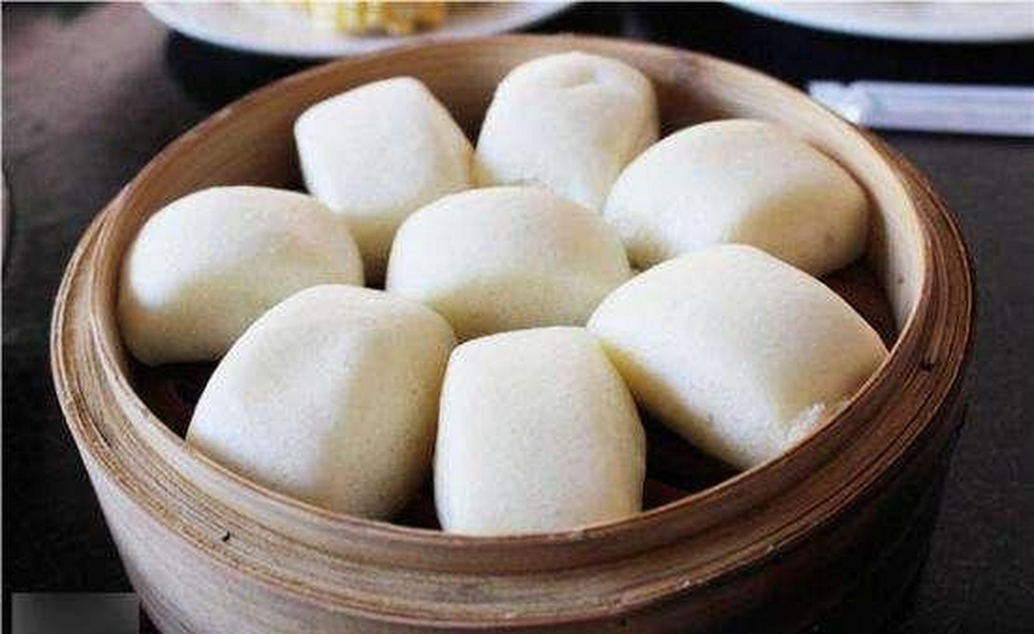 "不蒸馒头争口气."这是民间的一句俗语.很多人因此而走向极端.