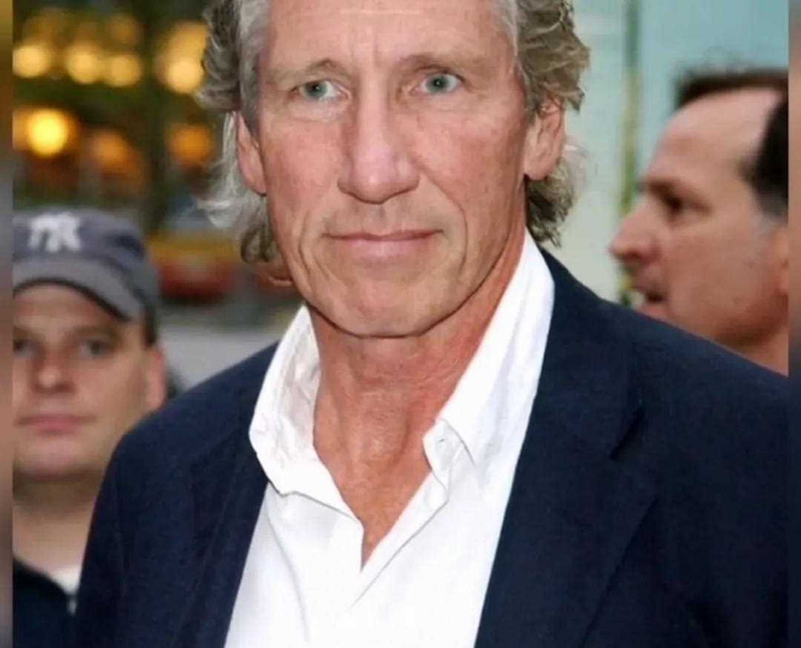 打脸cnn记者的歌手罗格沃特斯.