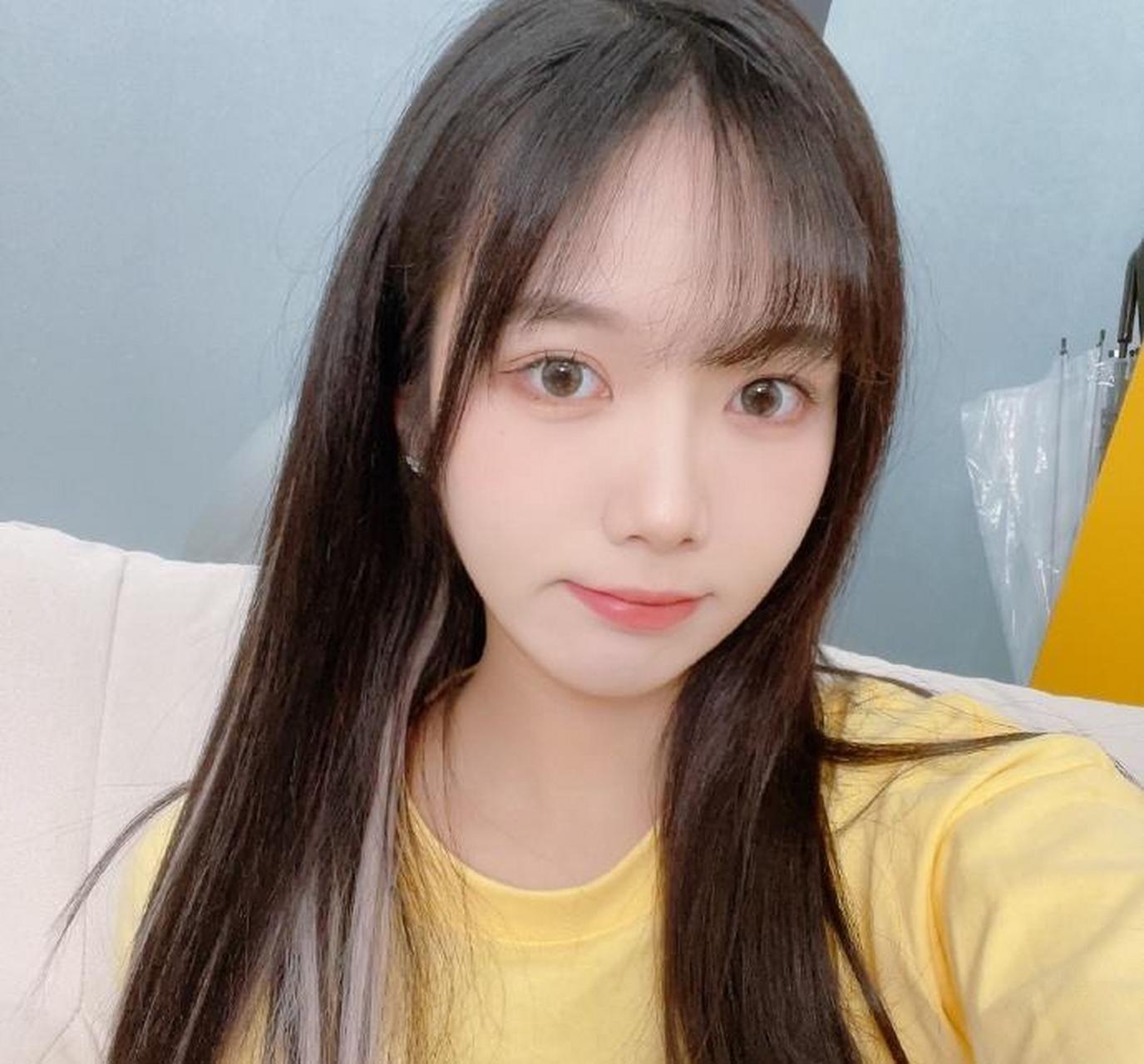 美女艺人gnz48-吴羽霏小姐姐可爱美照欣赏,真好看