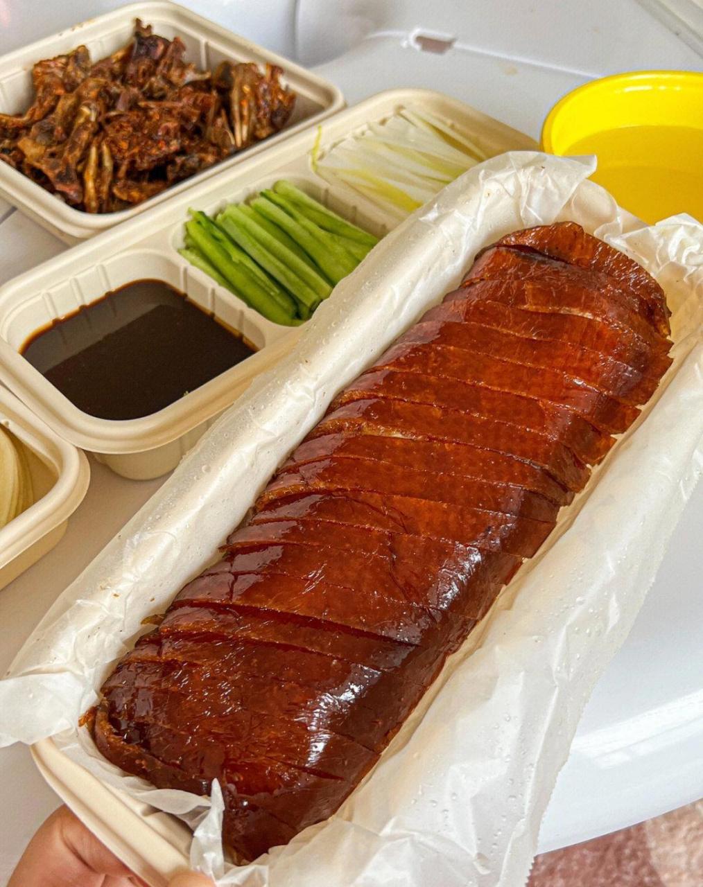 感谢网友7515吃到了重庆坠好吃的烤鸭外卖,刷到无数次之后终于