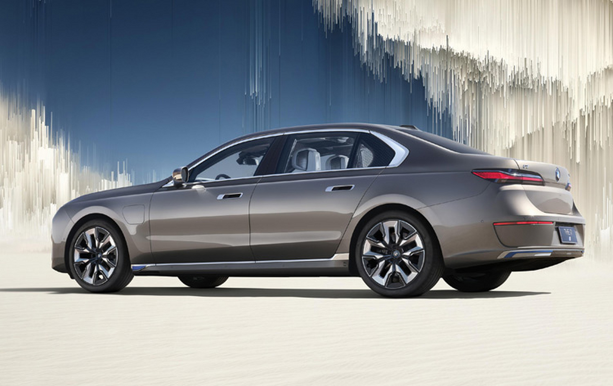 宝马i7家族新增两款车型,bmw i7 edrive50l领先型和bmw i7 edrive50l