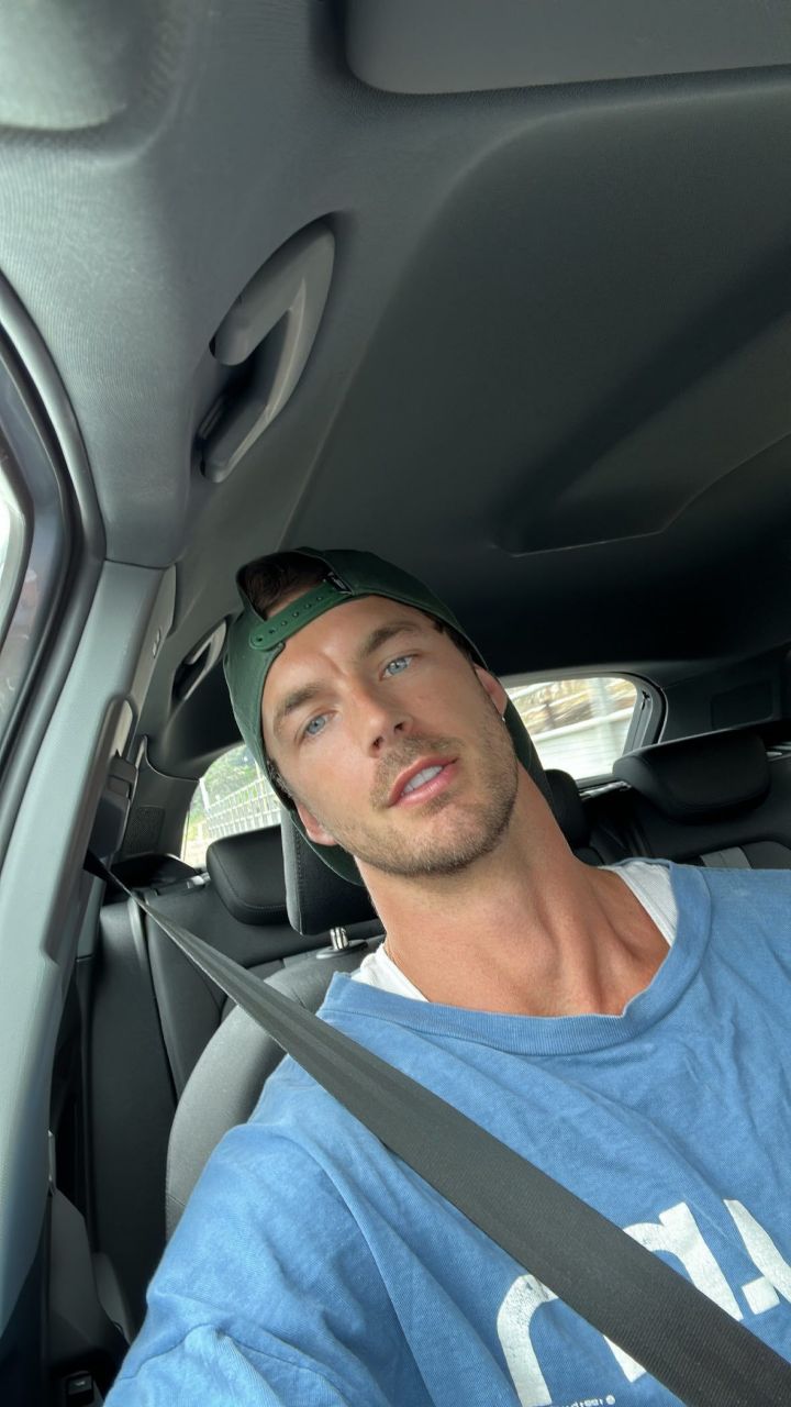 christian hogue 分享新自拍