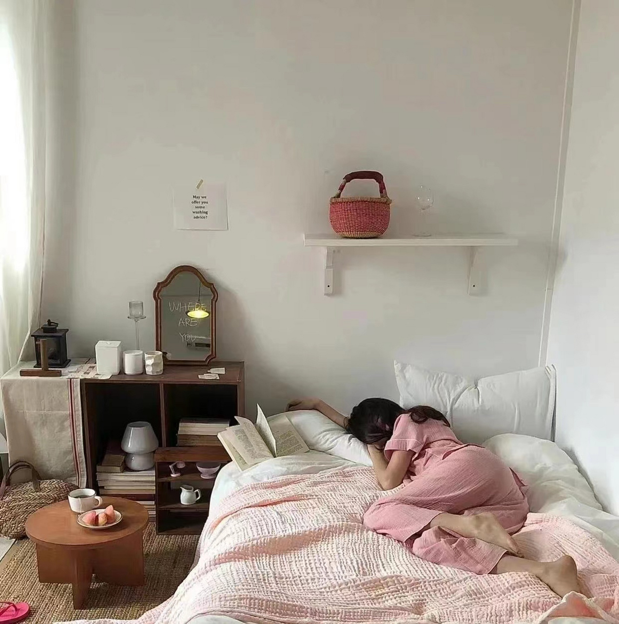 女朋友闹脾气不肯起床,怎么办?