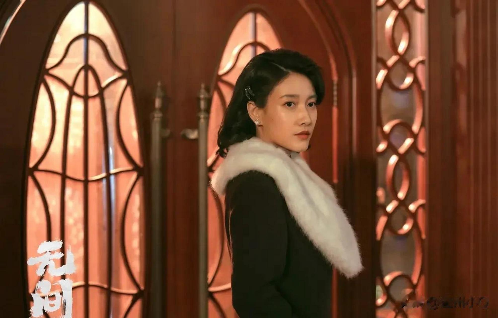 难怪觉得 里饰演蓝冰的女演员特别眼熟,原来她和金世佳曾一起演过悬疑