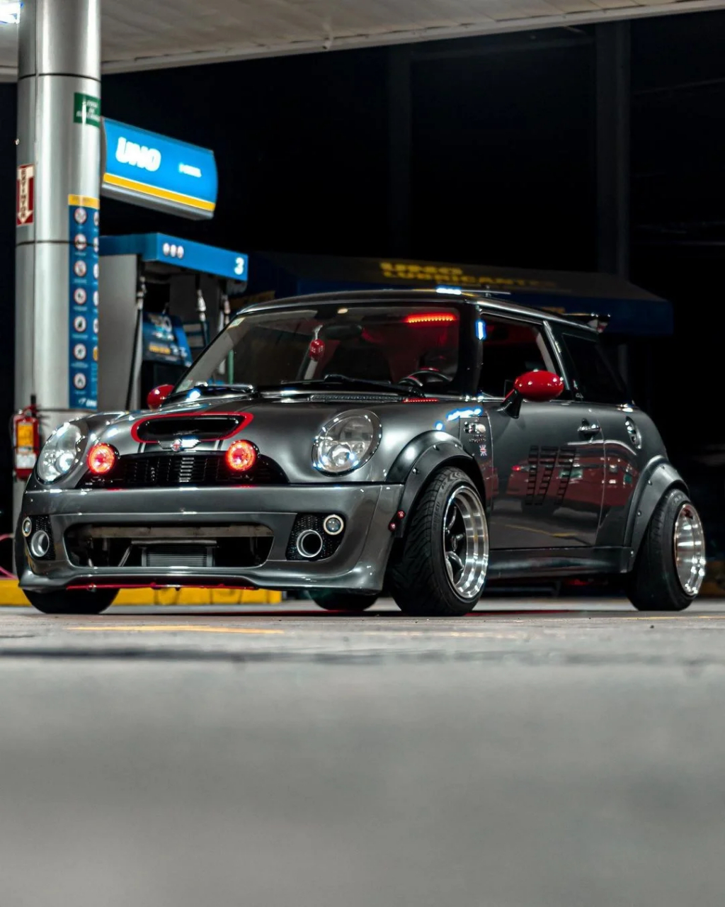 darosupercharged mini r53 搭配超大抛边的的watanabe轮毂