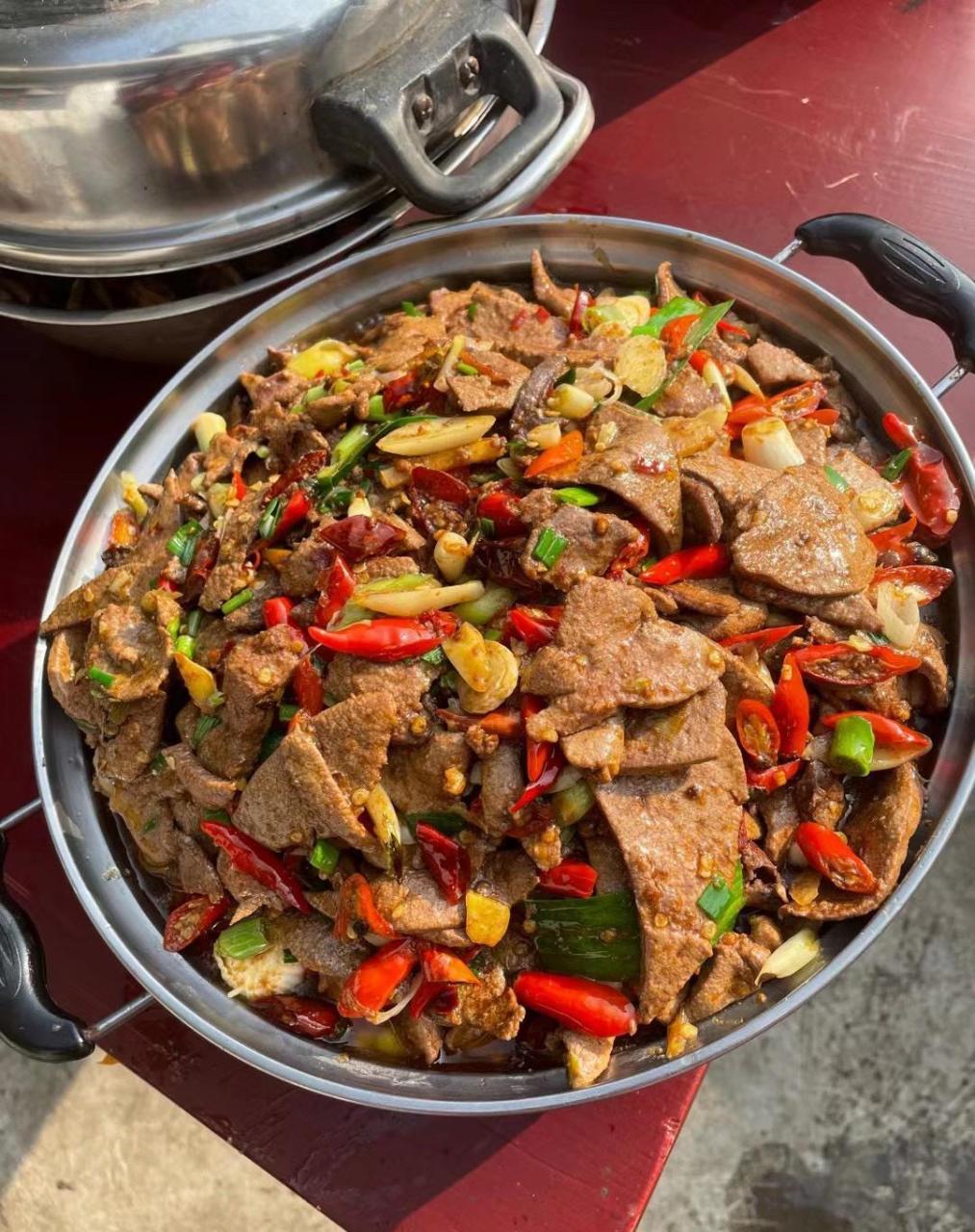 贵州杀猪饭,流口水了|||太喜欢杀猪饭了 每次能吃三碗饭 看似简单却是