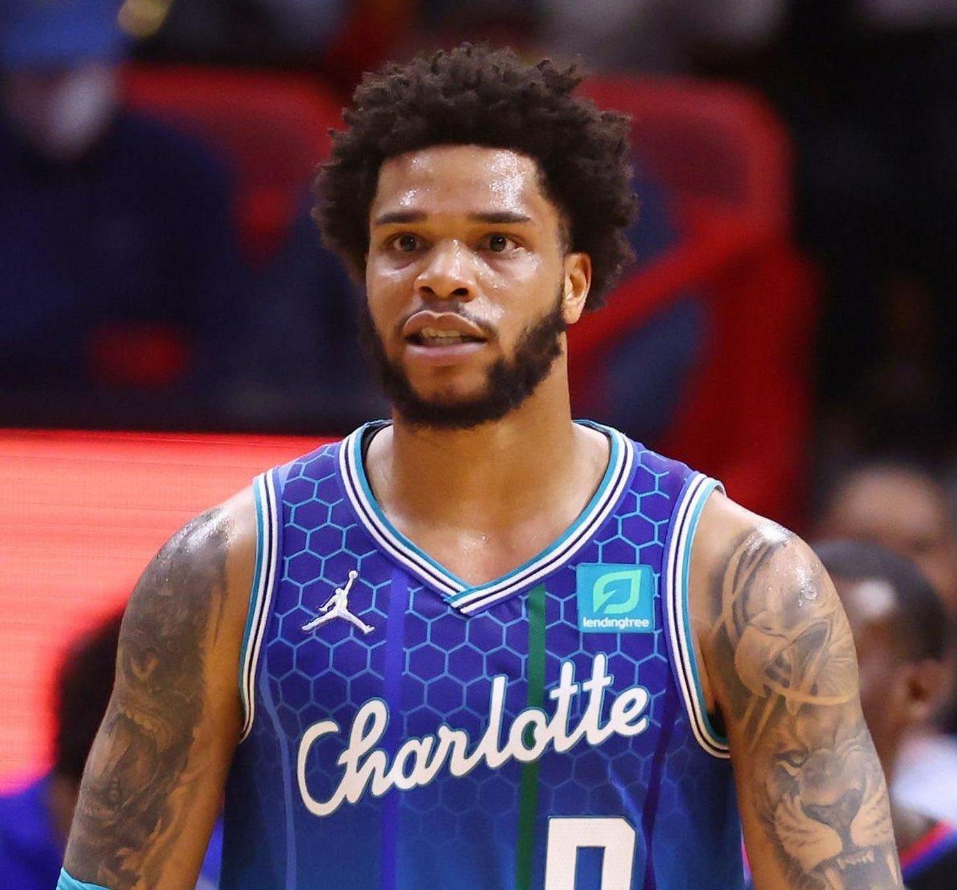 shams :nba官方对迈尔斯-布里奇斯做出禁赛30场的处罚!