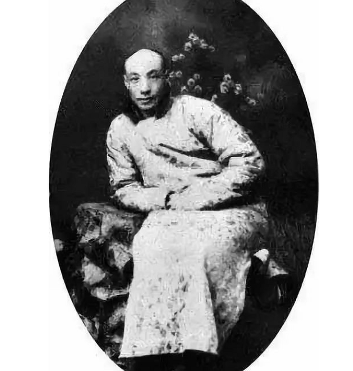 杨月楼奇案(一) 同治年间,京剧名角杨月楼在《安天会》中扮演孙悟空,