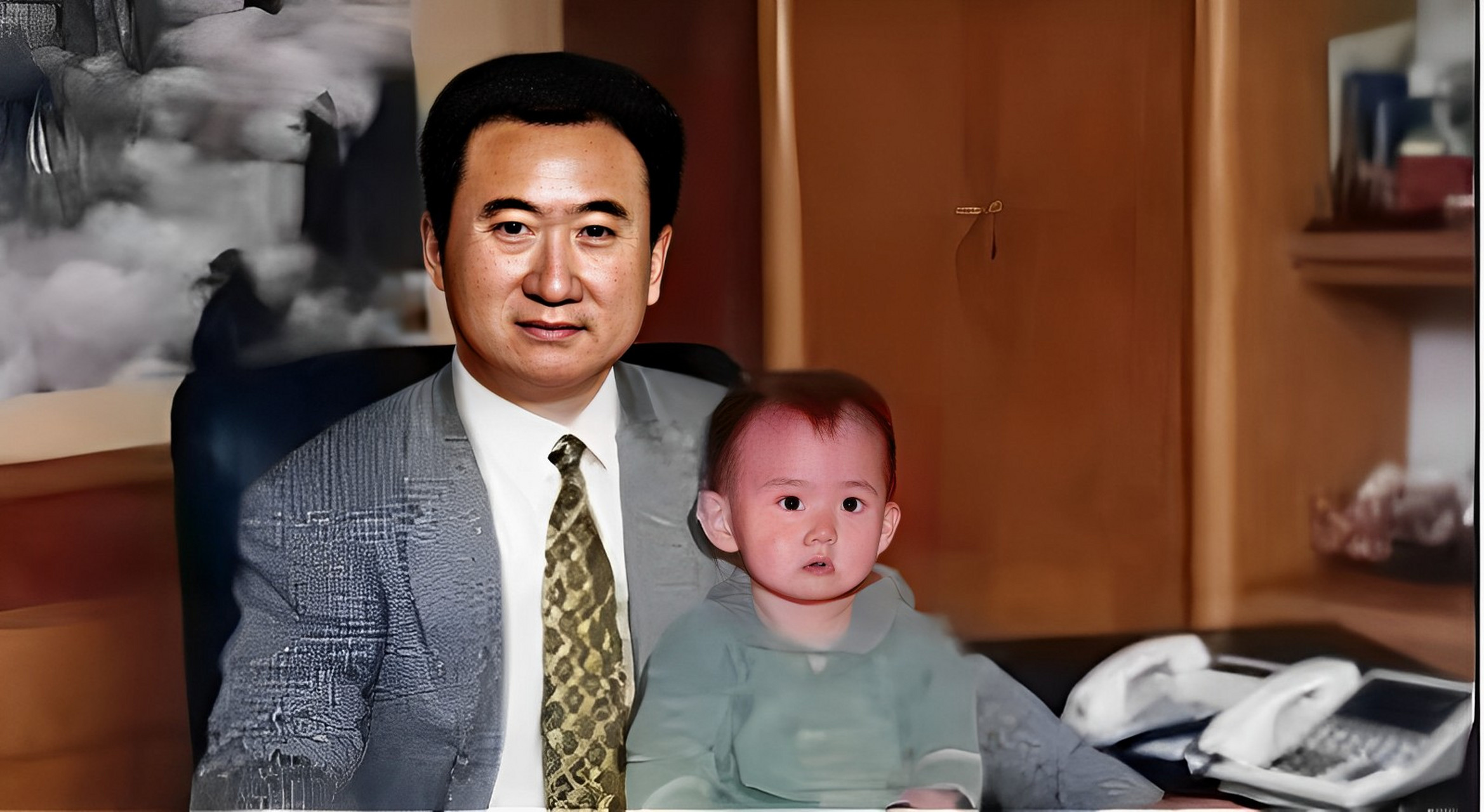 王健林刚刚离开这个系统,加入了房地产开发公司总经理.