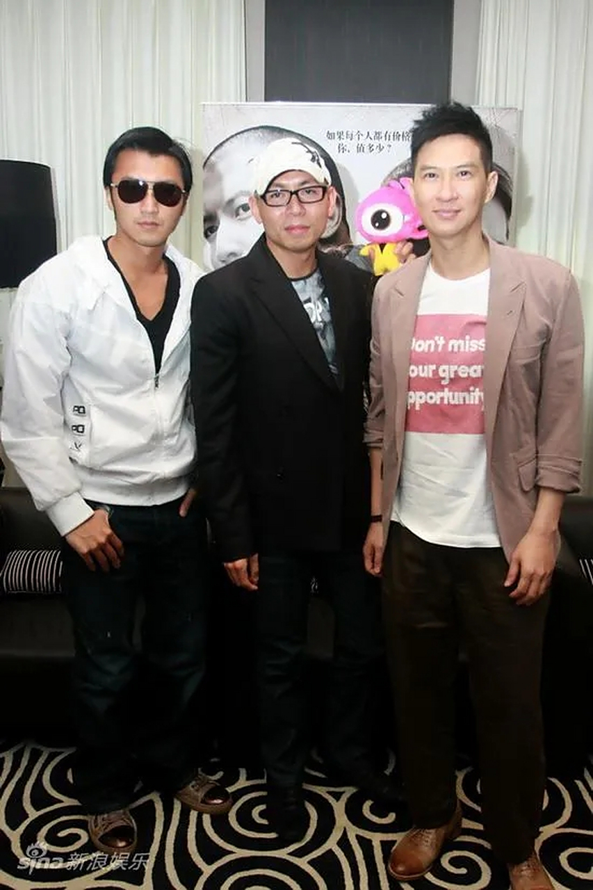 张学友百科身高1.76米,可事实即便年轻的时候也不会超过1.72米,现在年