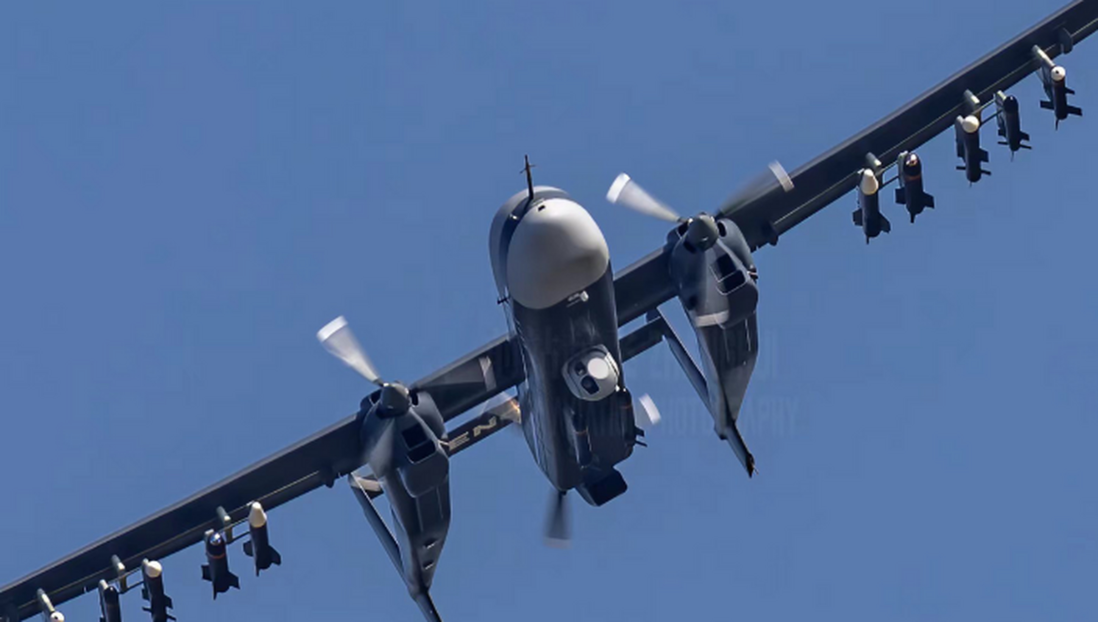 未来可机群行动,在2022年和2021年的珠海航展上,tb001察打一体无人机