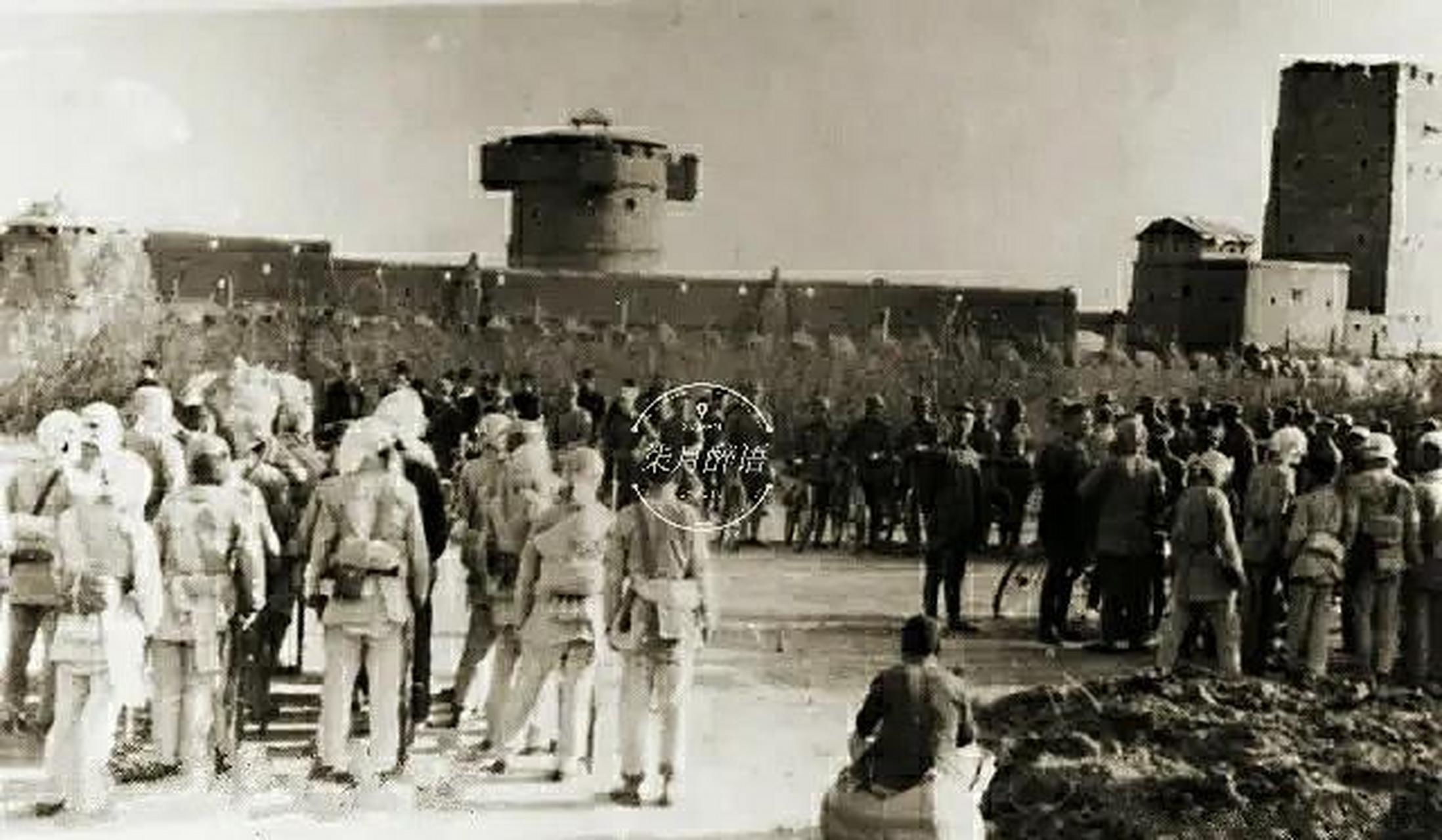 【抗战老照片:1945年的冀中军区部队】 图一:1945年6月25日,冀中军区